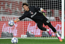 Manchester United make move for 21-year-old goalkeeper