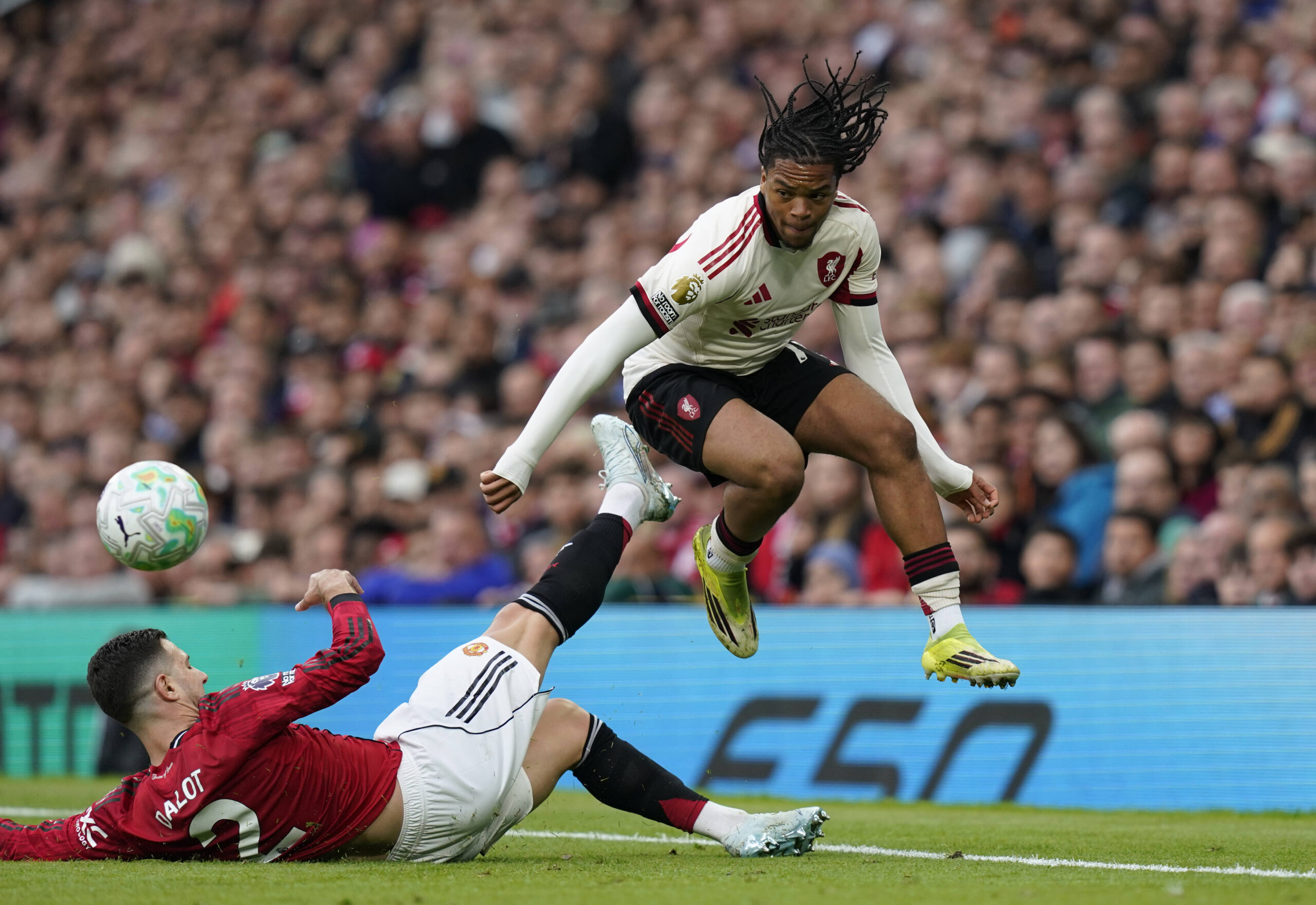 Rio Ngumoha Breaks Silence on Liverpool Contract Talks